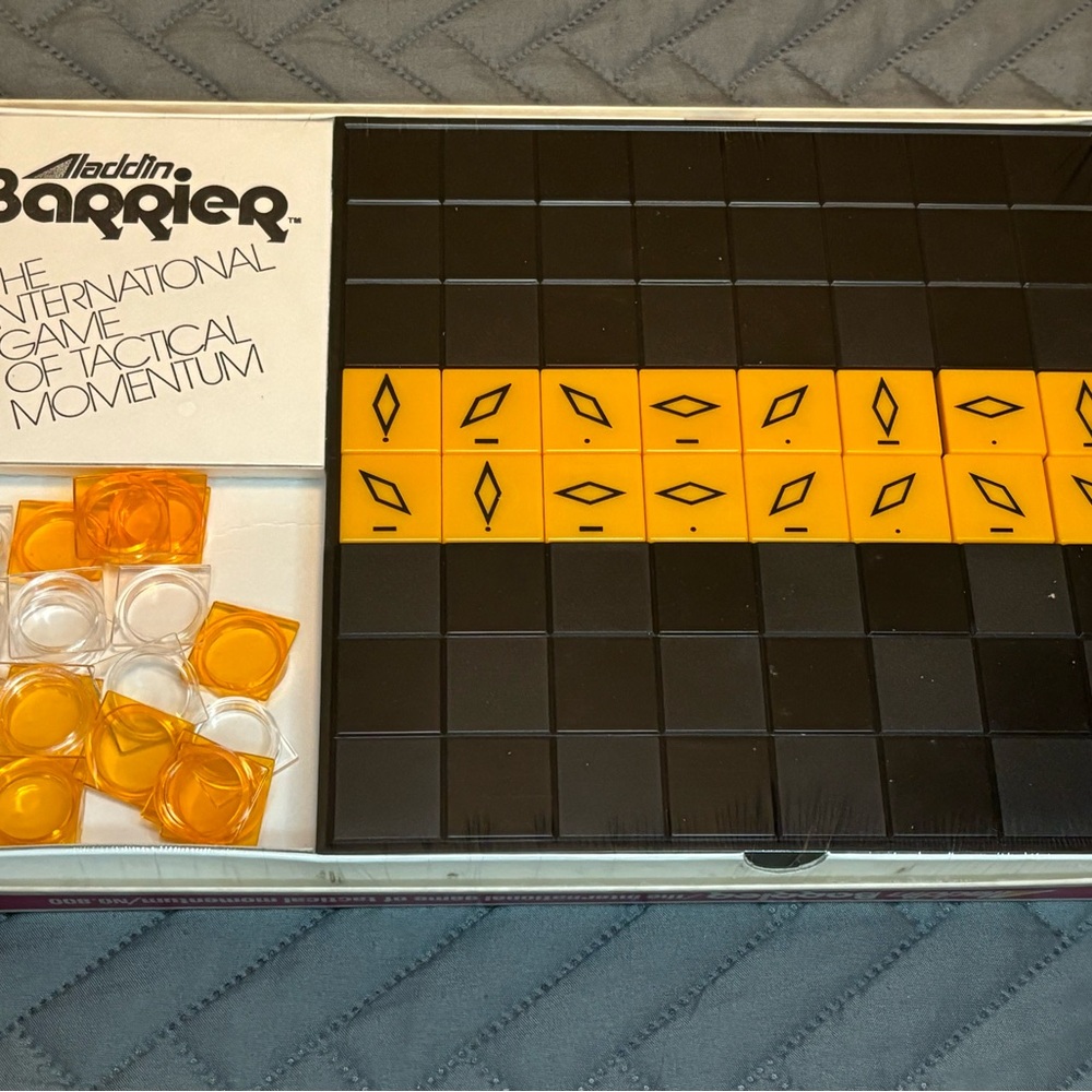 Aladdin‎ Barrier The International Game of Tactical Momentum Vintage 1975 Sealed - Picture 2 of 5